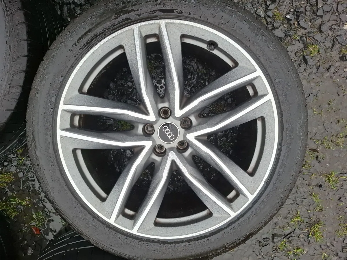 21" Genuine Audi Q7 S Line Alloys with tyres - Image 2