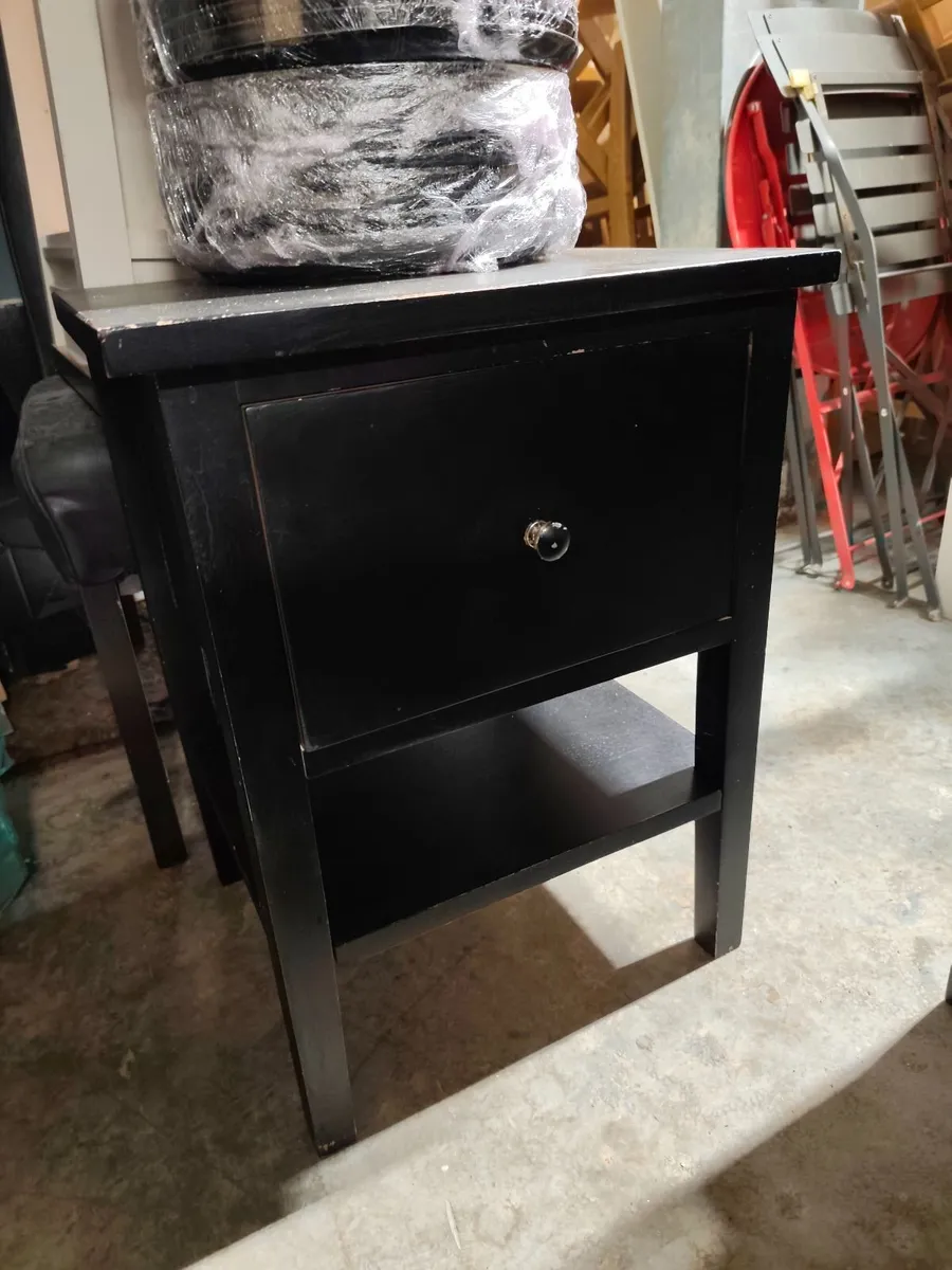 Bedroom furniture - Image 2