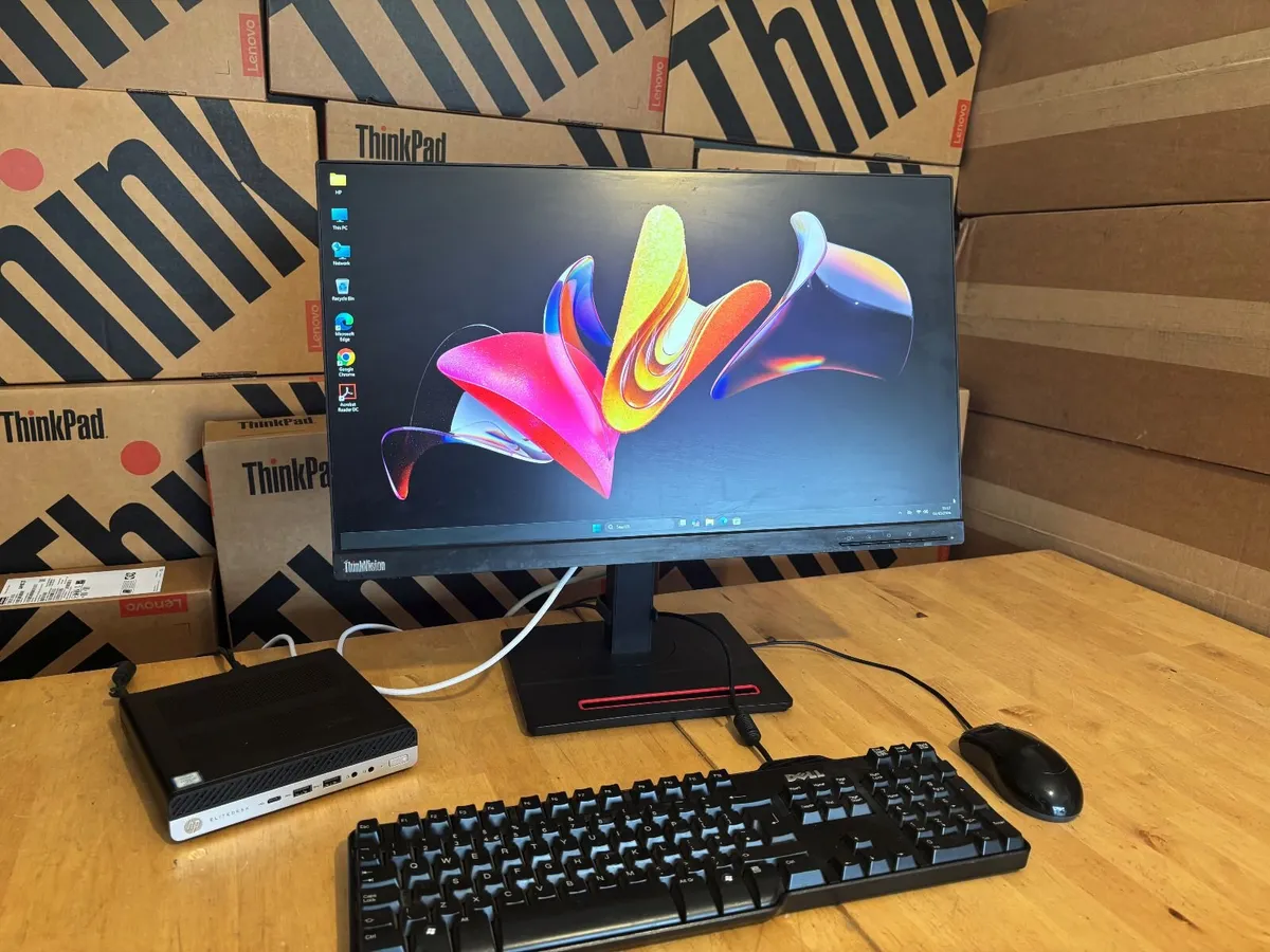 HP EliteDesk Micro PC's-Hex i5-23" Screen-Win 11 - Image 1