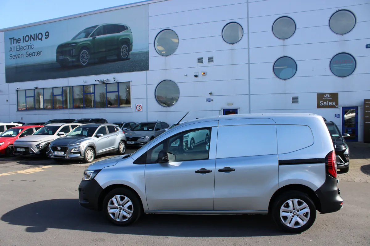 Renault Kangoo 2023 - Image 2