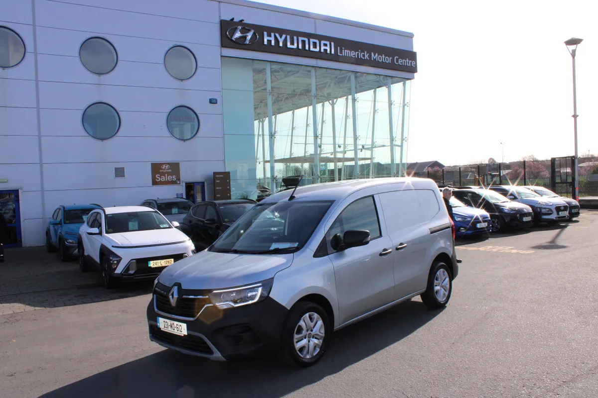 Renault Kangoo 2023 - Image 1