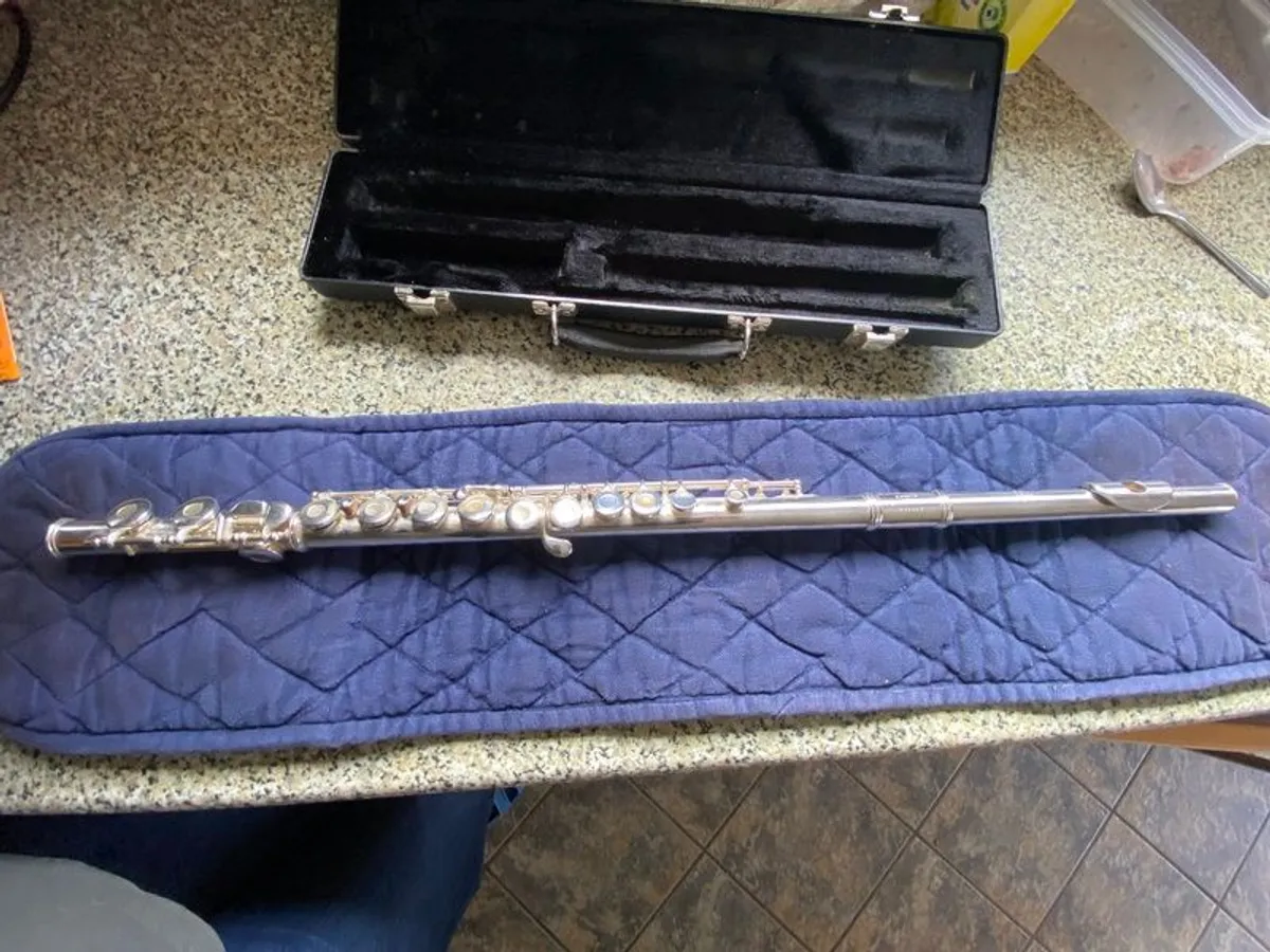 Gemeinhardt 2SP Student Flute Silver Plated - Image 3