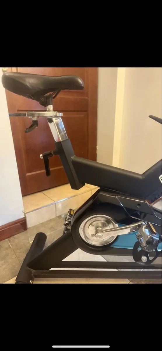 Exercise bike - Image 3