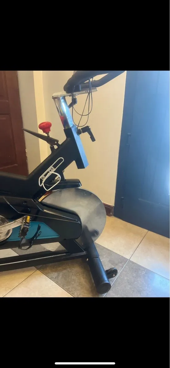 Exercise bike - Image 4