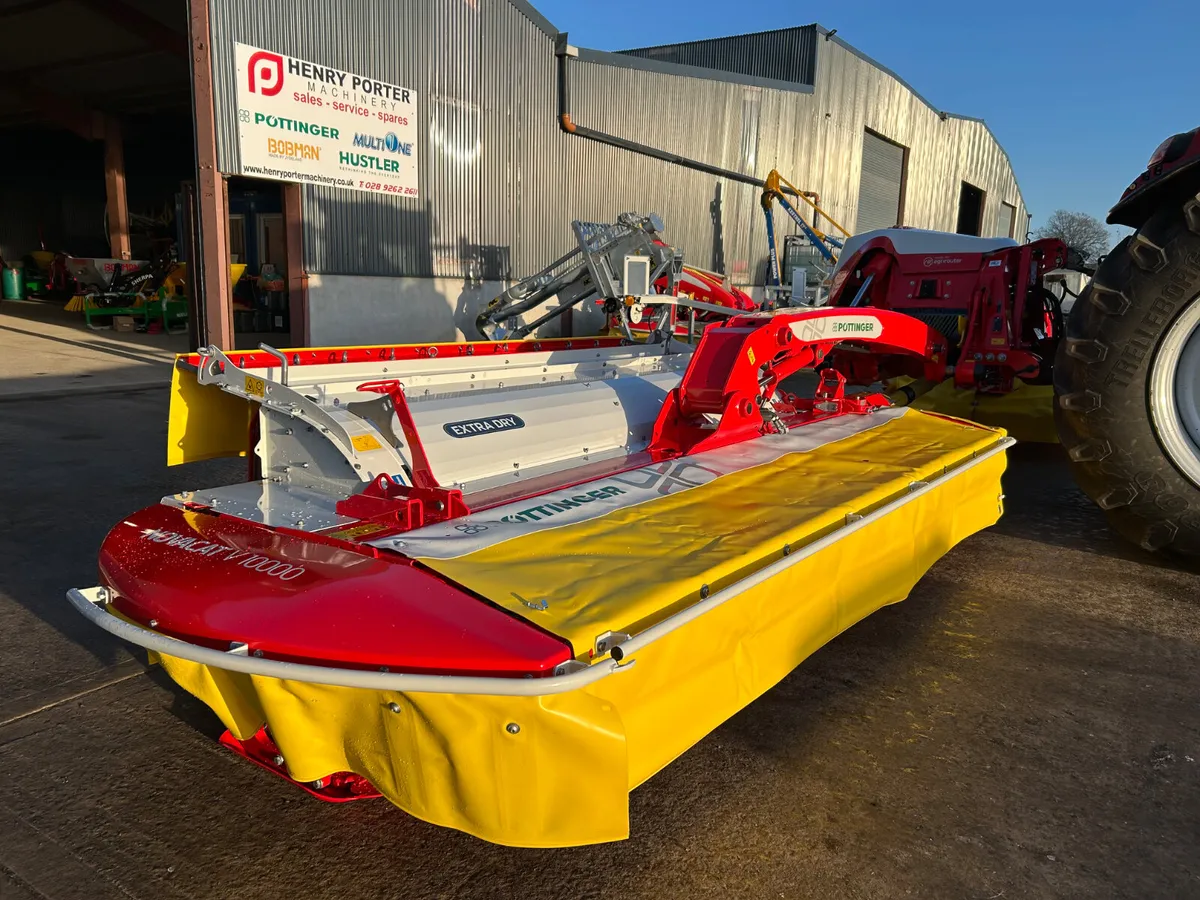 New PÖTTINGER Novacat V10000 ED Butterfly Mowers - Image 4