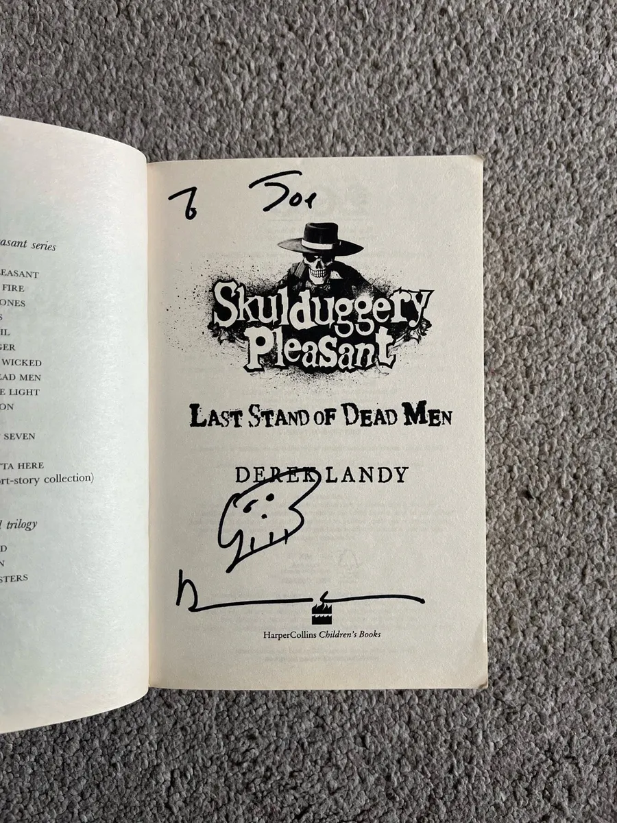 Skullduggery pleasant signed book collection - Image 3
