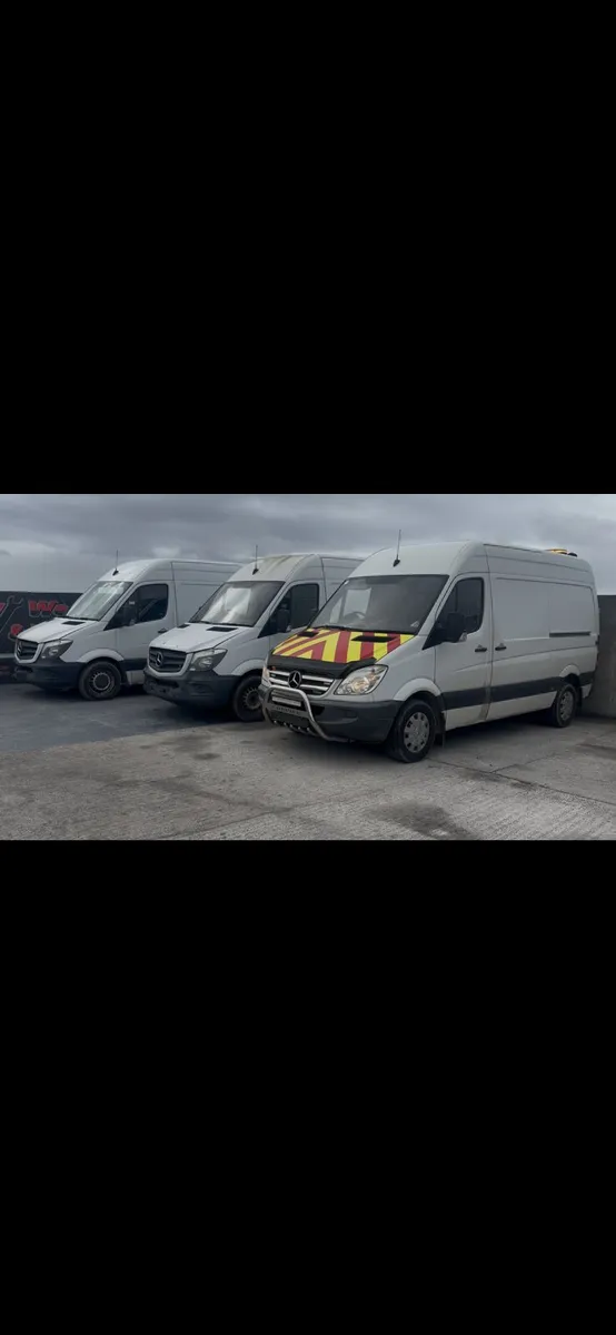 2017 Mercedes sprinter 313 vans for dismantling