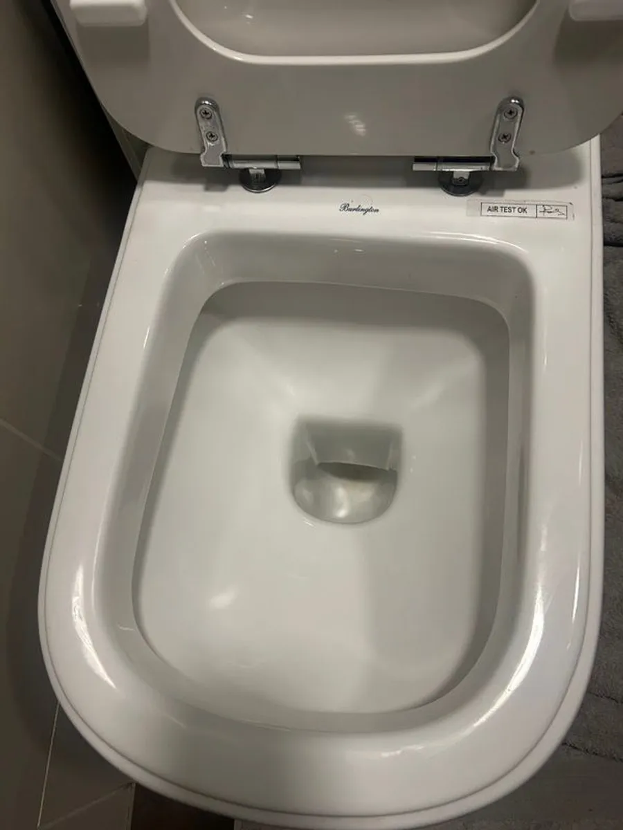 Burlington Toilet - Image 3