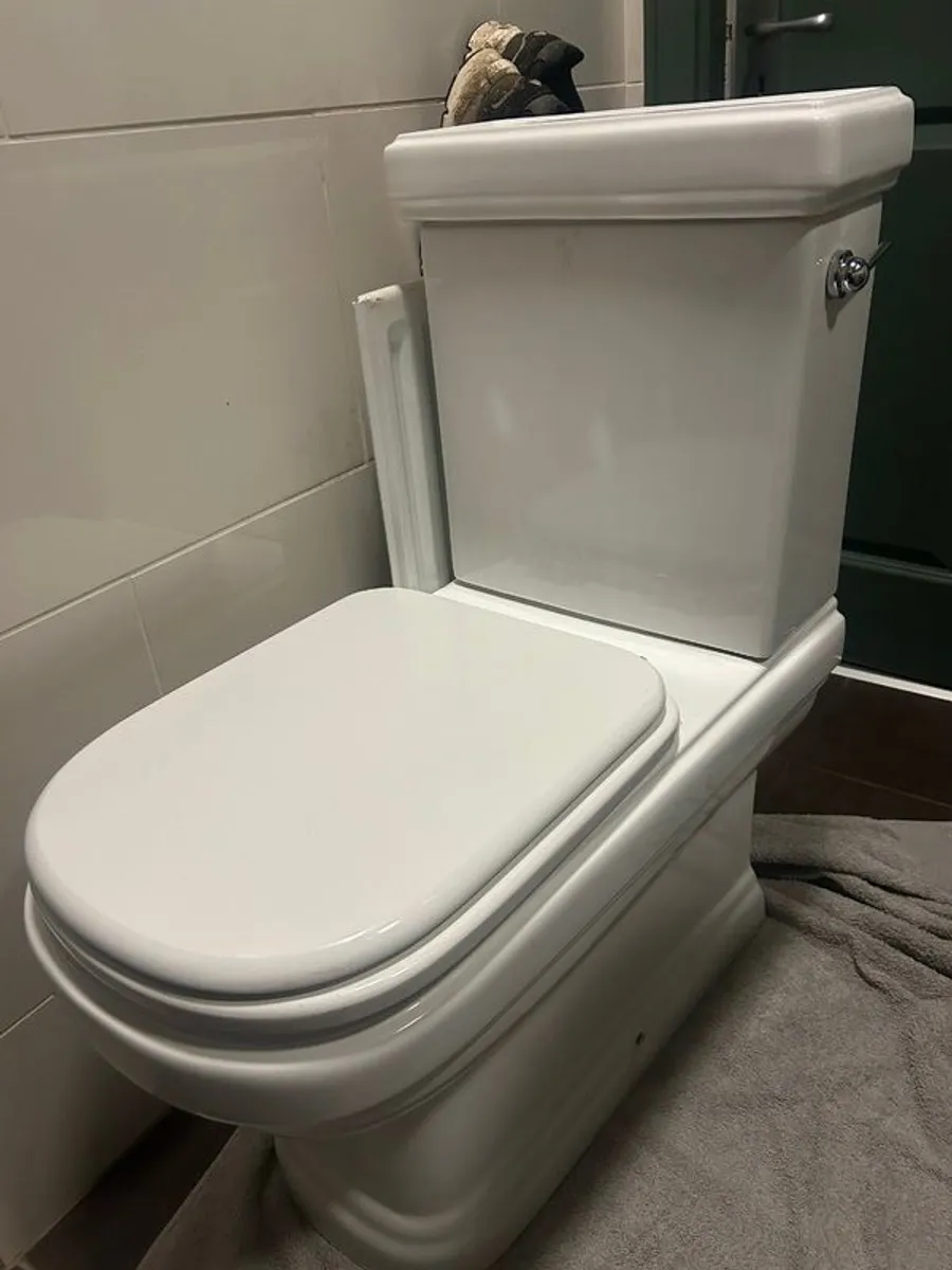 Burlington Toilet - Image 4