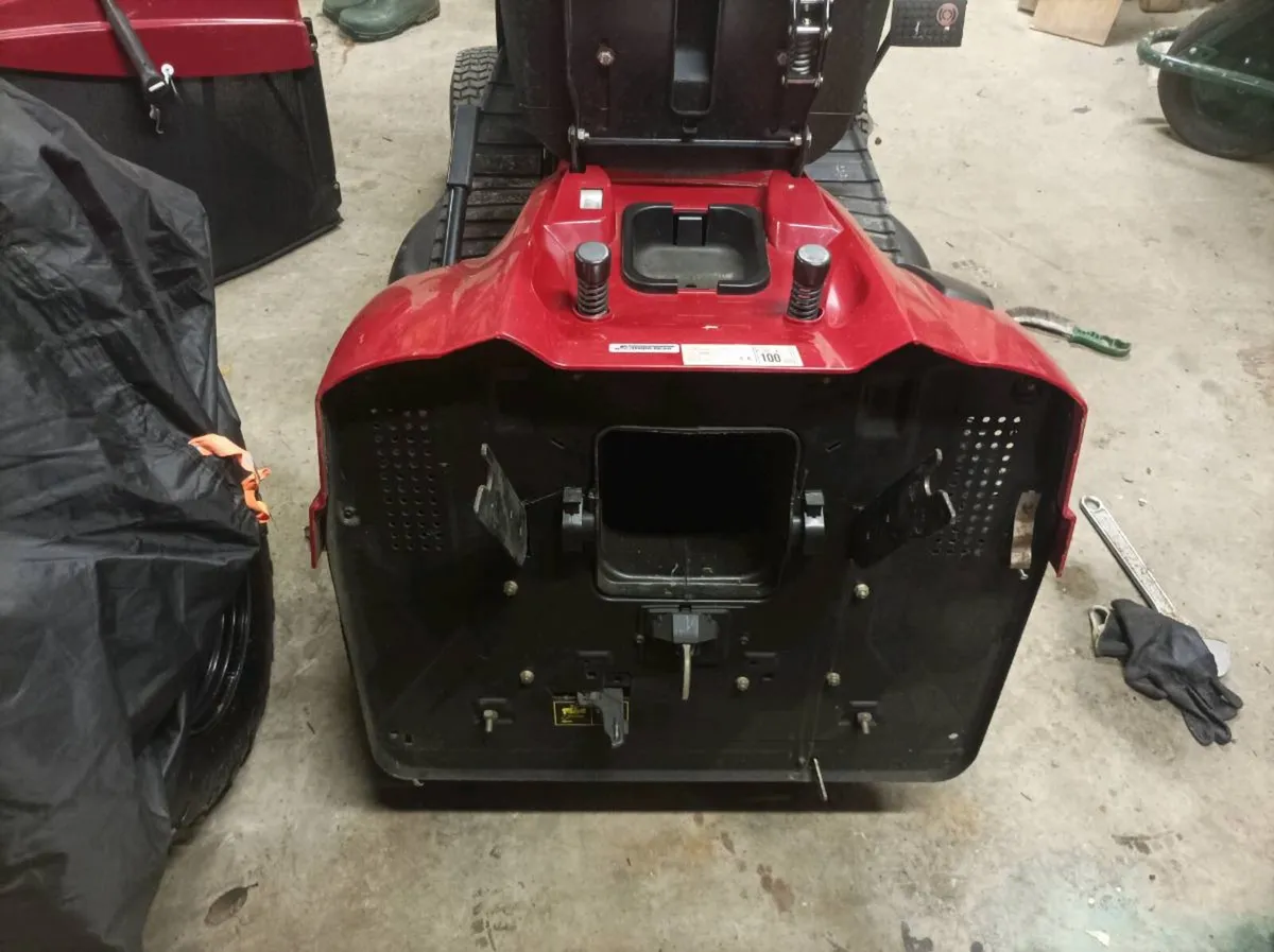 Ride on lawnmower - Image 3