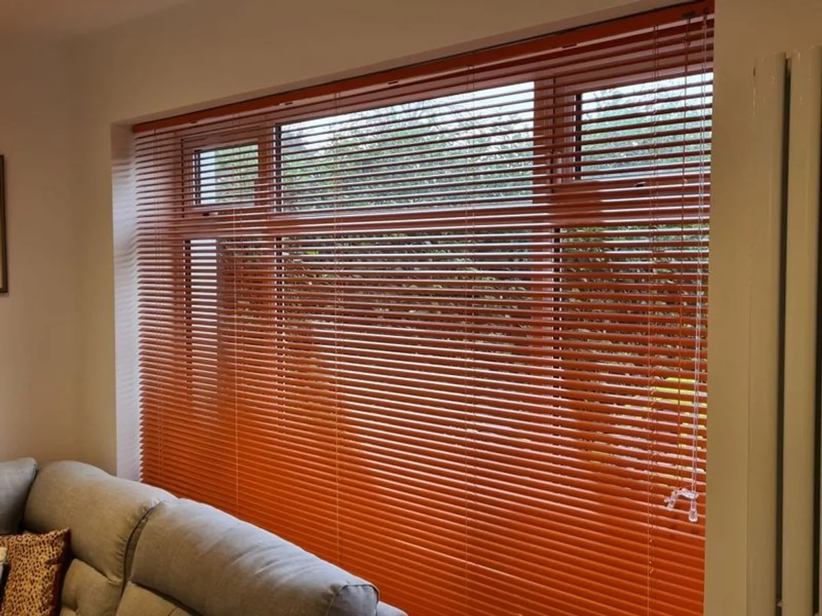 BRAND NEW Orange venetian blinds - alu (they're really cool!) - Image 2