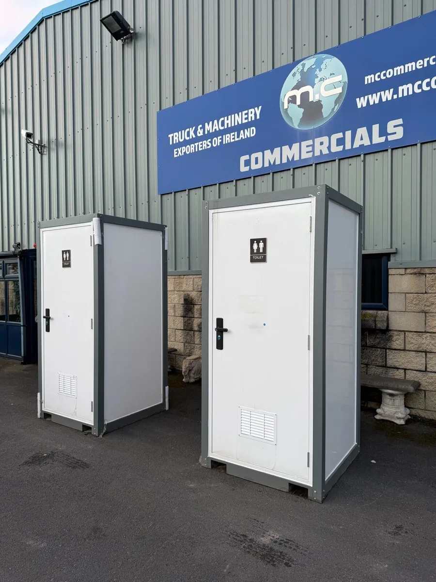 New toilet blocks - Image 1