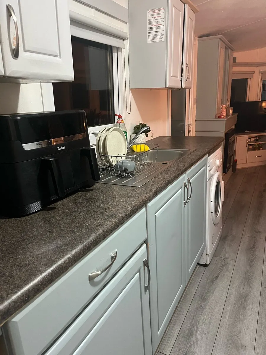 Mobile Home - Image 3