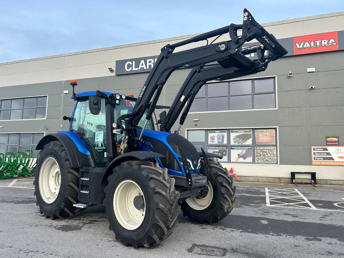 Valtra N135A G5s Loader - Image 2