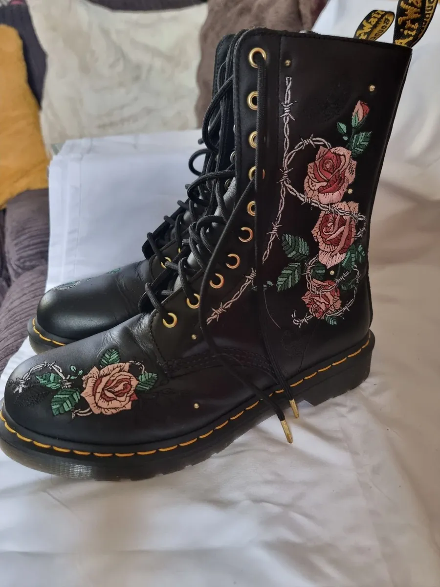 Dr Martens boots - Image 1