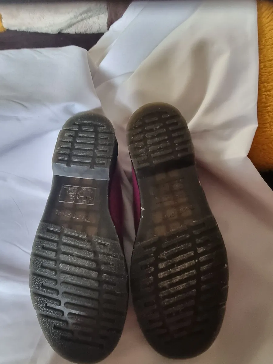 Dr Martens decorative shoes in pink - Image 3
