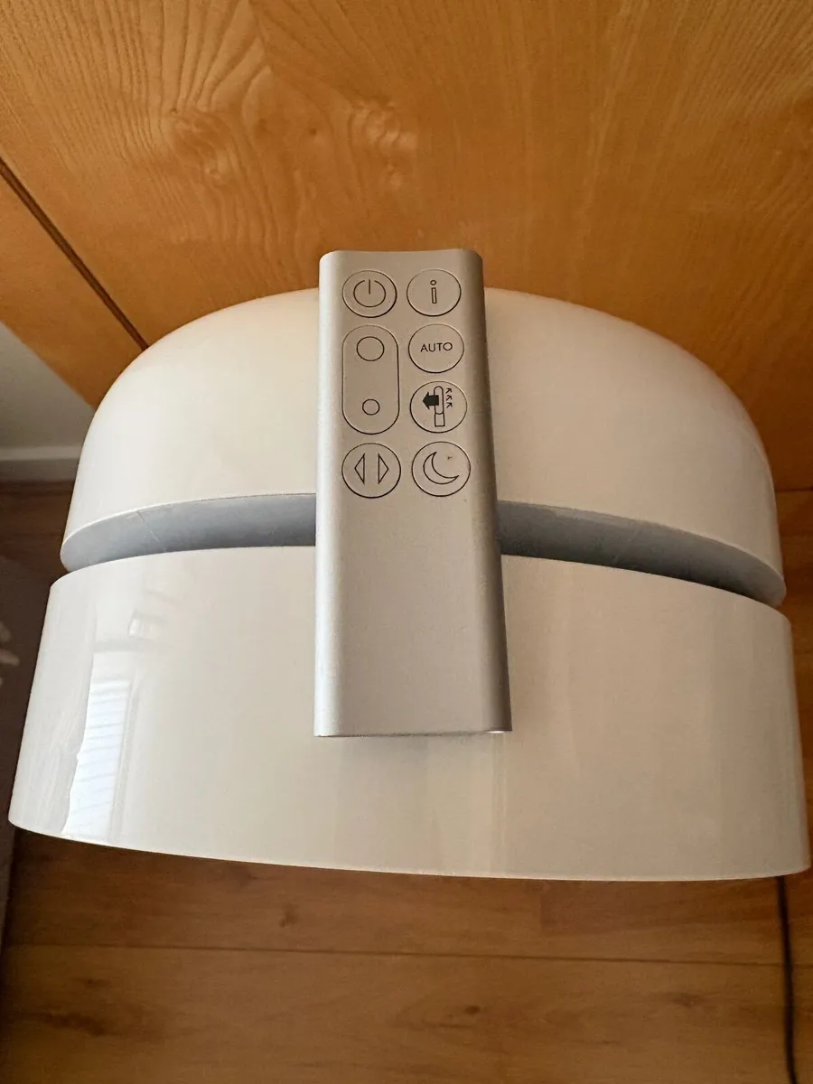 Dyson Pure Cool (TP04 series) air purifier + cooli - Image 1