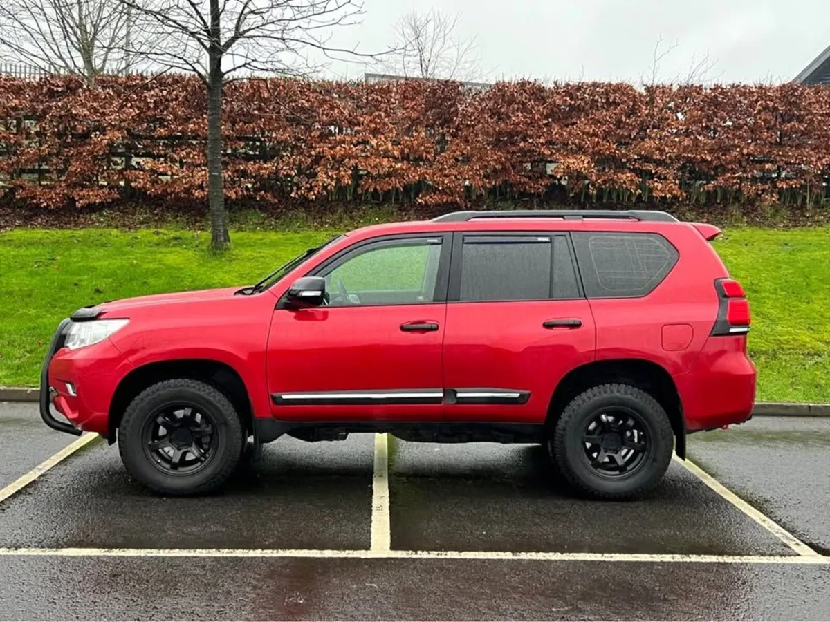 2020  Landcruiser D4D 5 Seat Utility Low Miles - Image 4