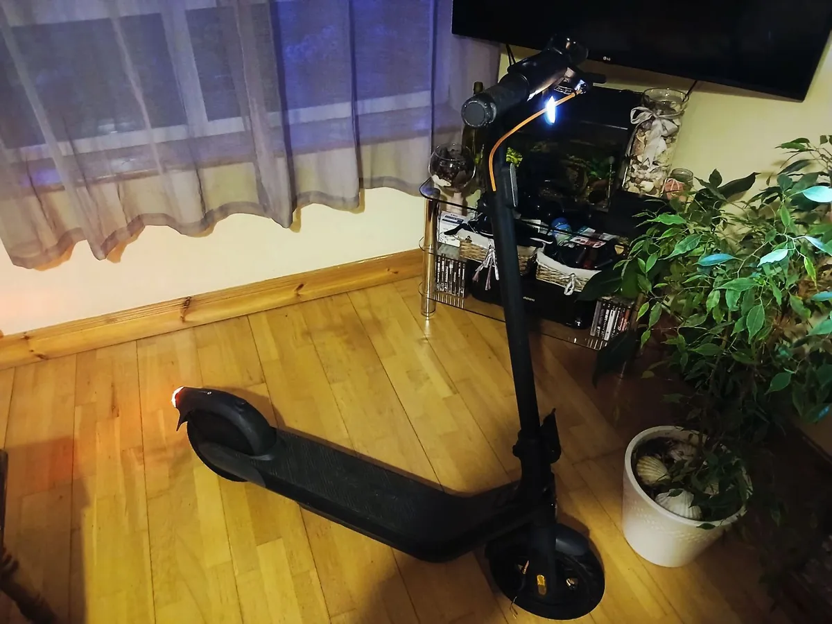 Electric scooter - Image 4