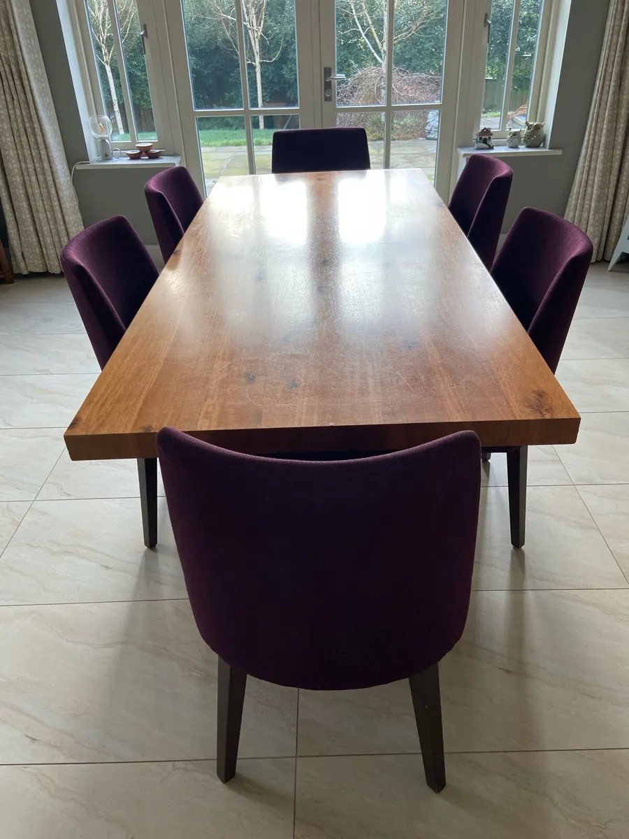 Table and Chairs - Image 4