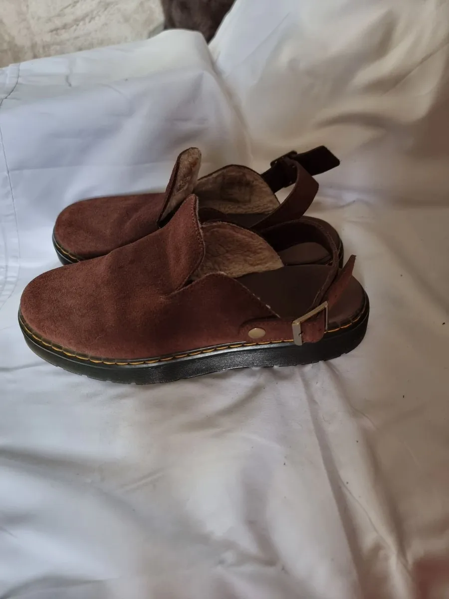 Shoes dr martens slop on - Image 1