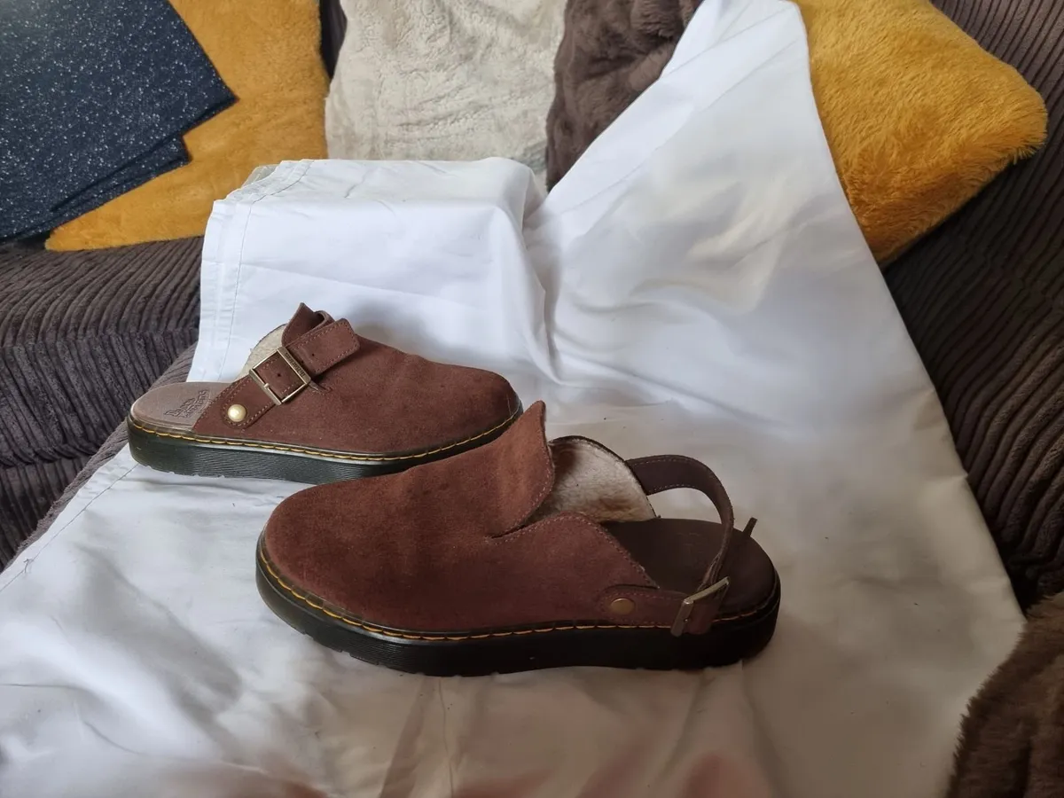 Shoes dr martens slop on - Image 3