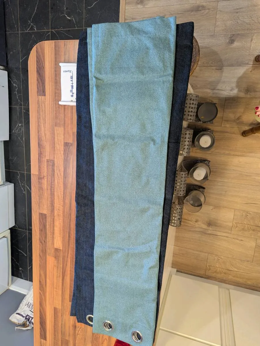 Curtains - Image 4