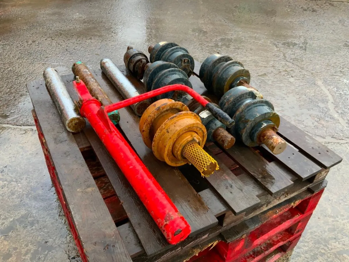 UNDERCARRIAGE - Image 3