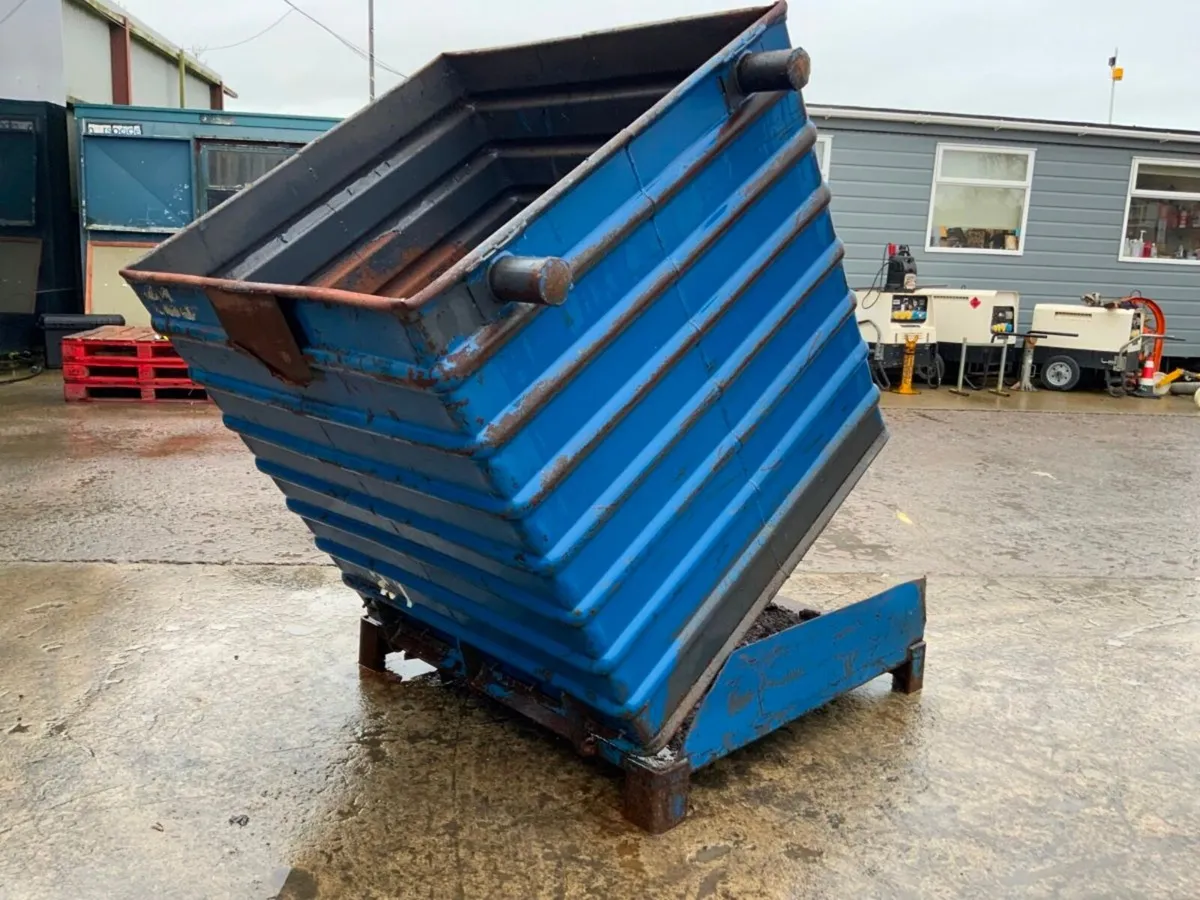 SCRAP METALTIPPING SKIP  STORAGE BIN......21V - Image 1