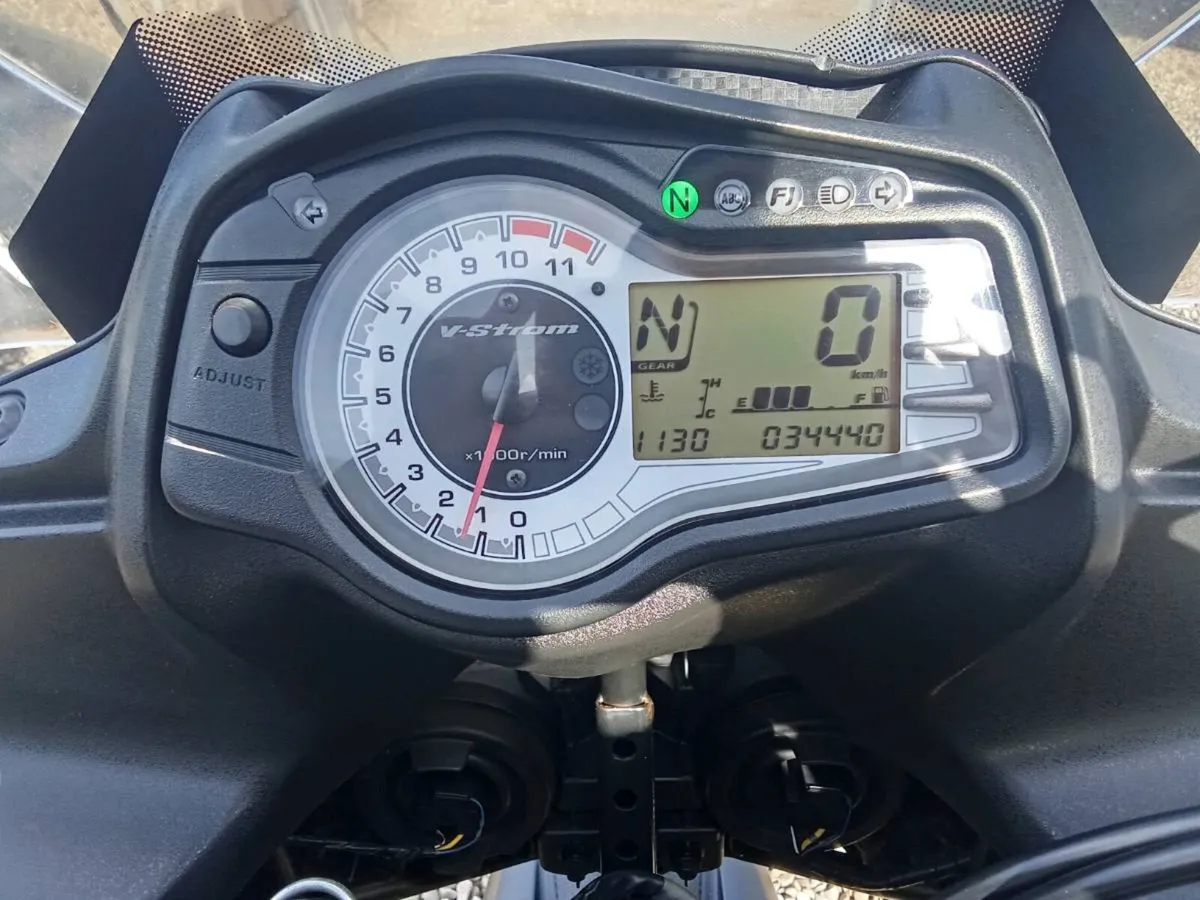 Suzuki DL 650 v strom - Image 3