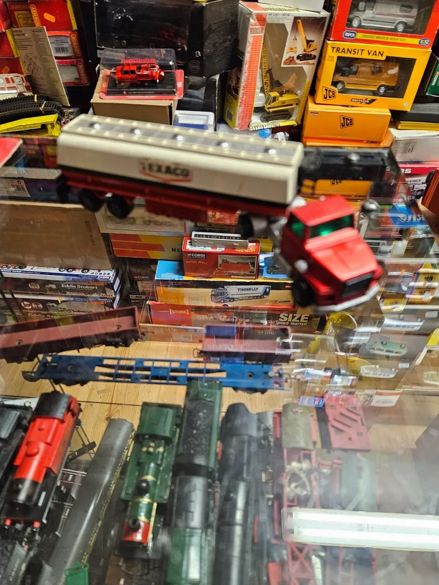 Matchbox Superkings Ford Texaco Tanker - Image 2