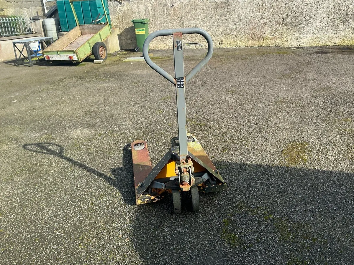 Pallet truck - Image 2