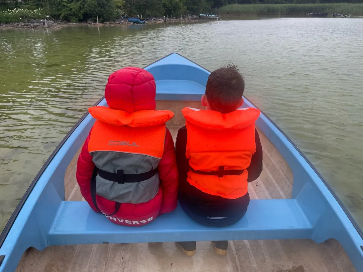 12’ Fibre Glass Boat (Darragh) - Image 3