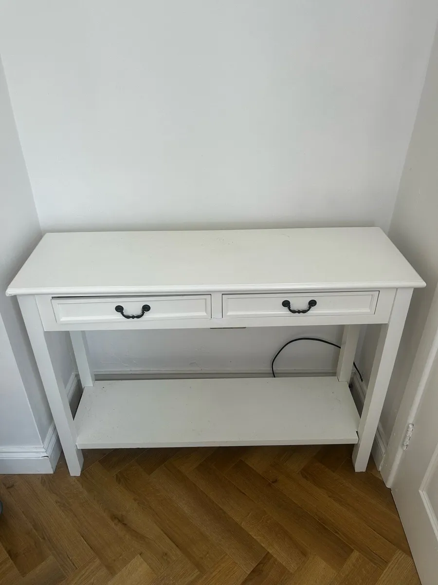 Console table - Image 1