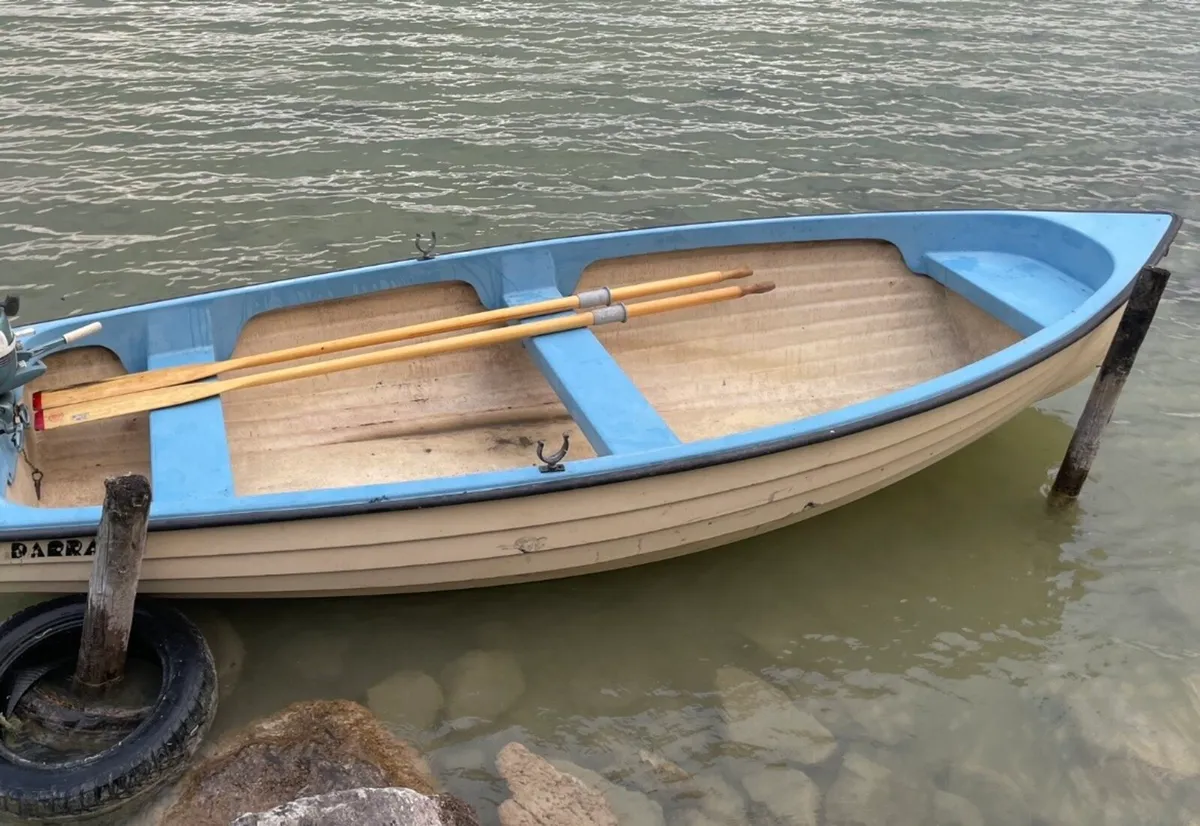 12’ Fibre Glass Boat (Darragh) - Image 4