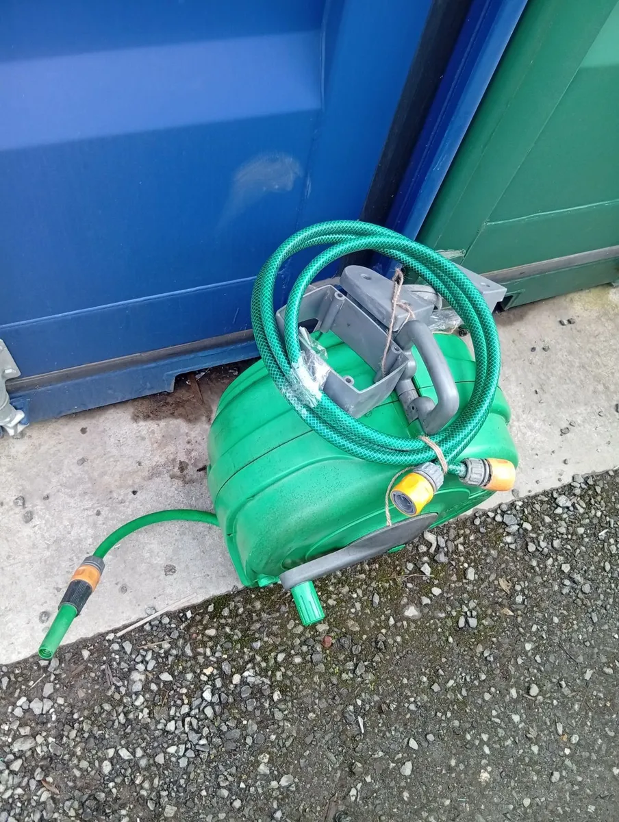 Hazelock Fast Wall Mounted Water Hose Reel - Image 4