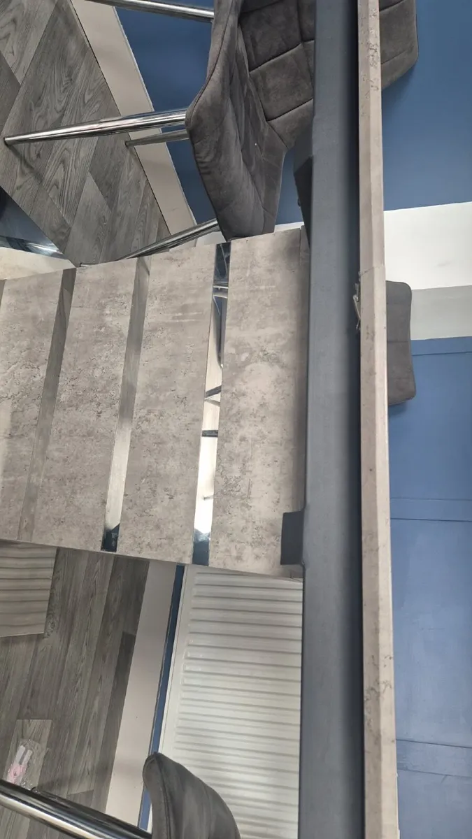 Kitchen table - Image 4