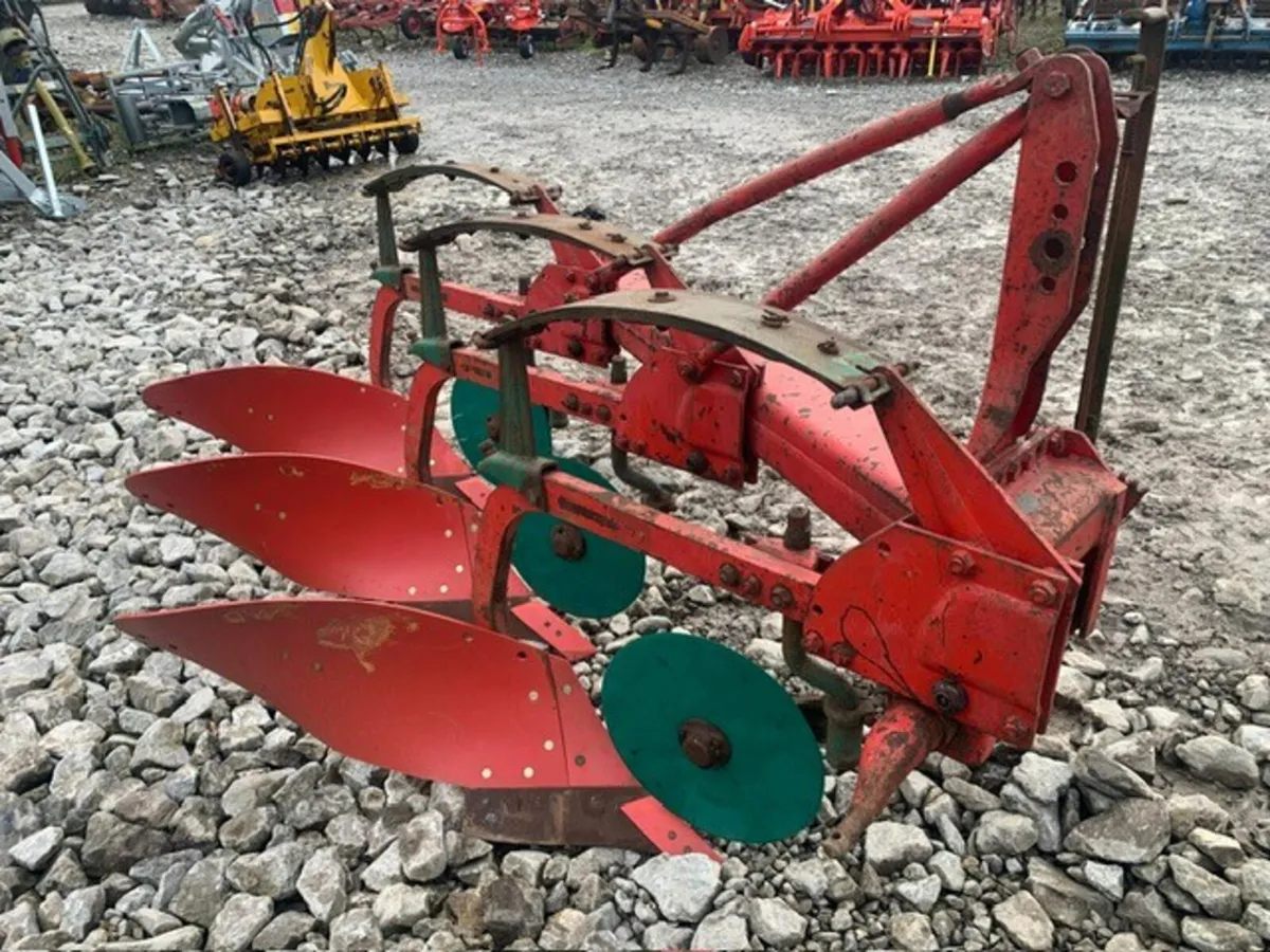 KVERNELAND 3 X 14" NO 8 AUTO RESET - Image 2