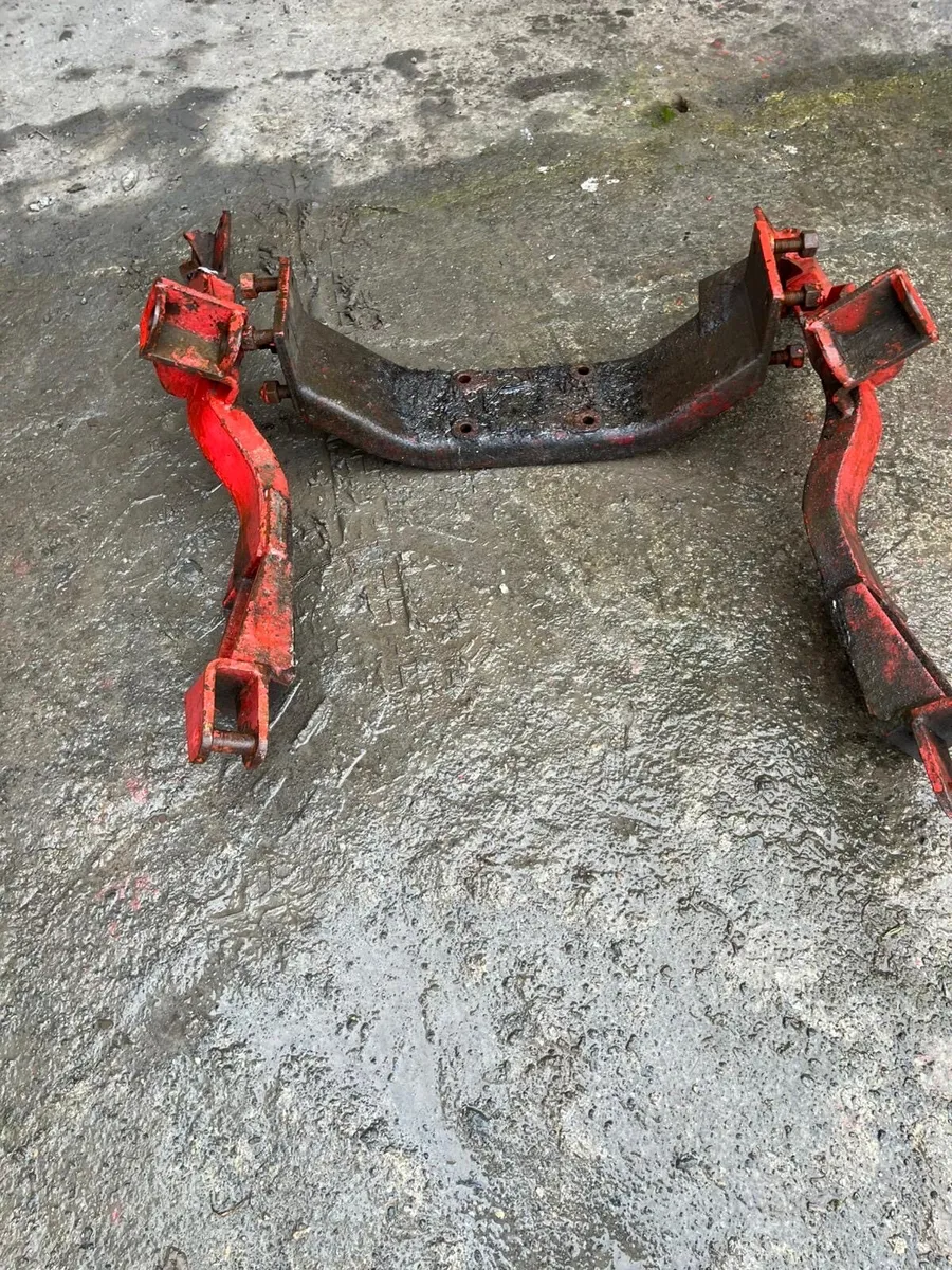 Quicke loader brackets suit 165 - Image 1
