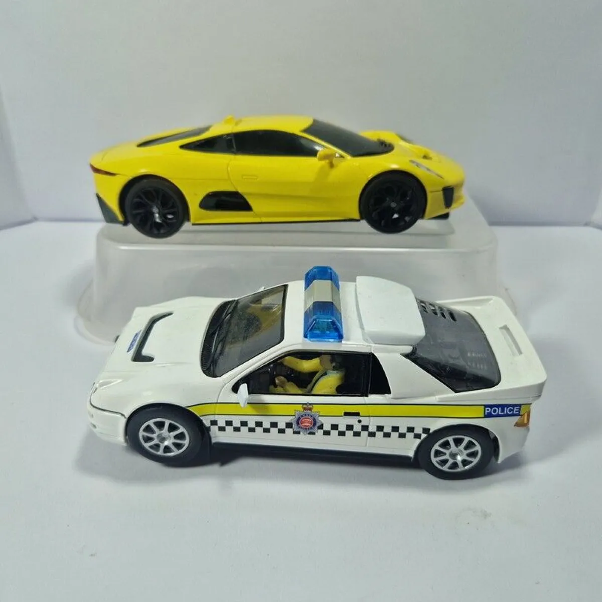 Scalextric Supercar Twin Pack (Slot Car touring Police ) - Image 3