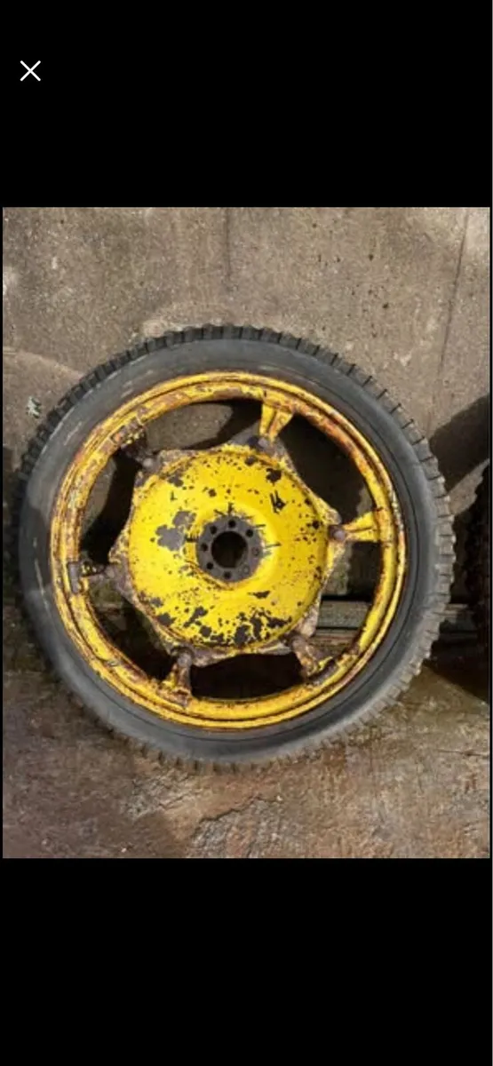Massey Ferguson 135 Row Crop Tyres - Image 4