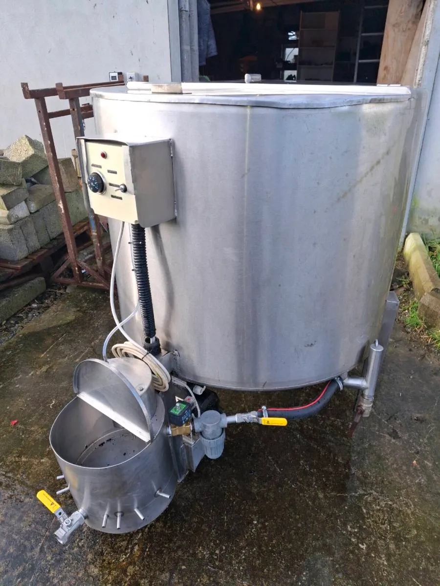 Liscarroll Calf Feeder - Image 2