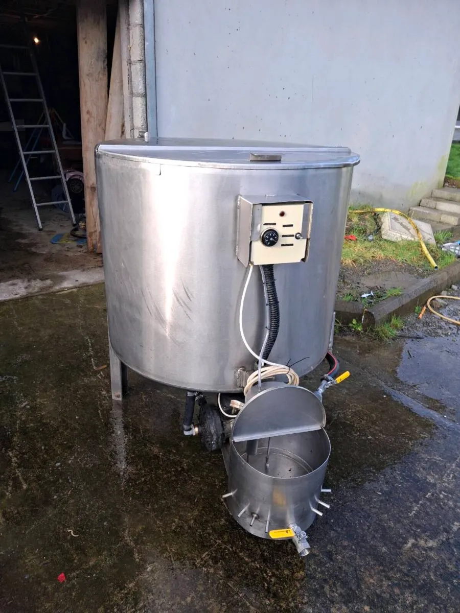 Liscarroll Calf Feeder - Image 3