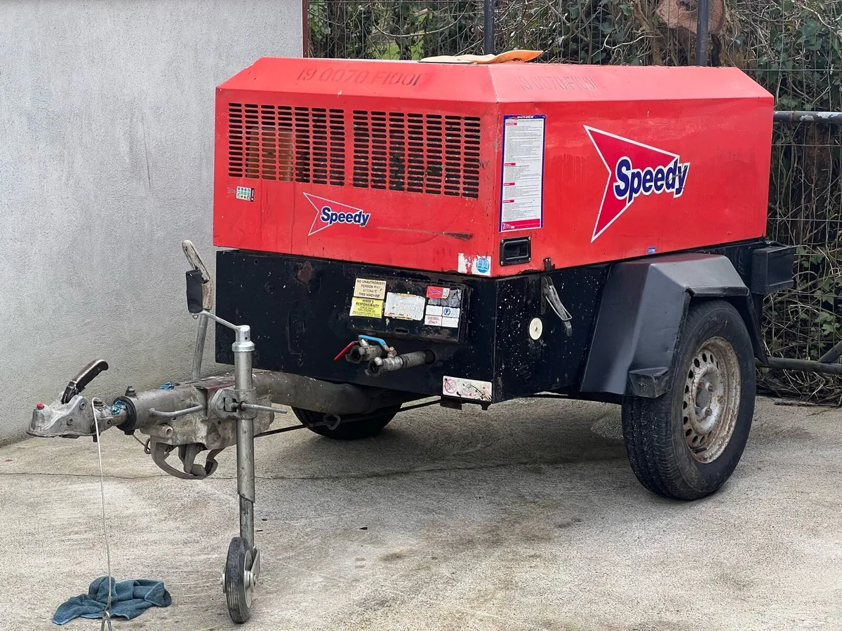 Road diesel  air compressor doosan - Image 1