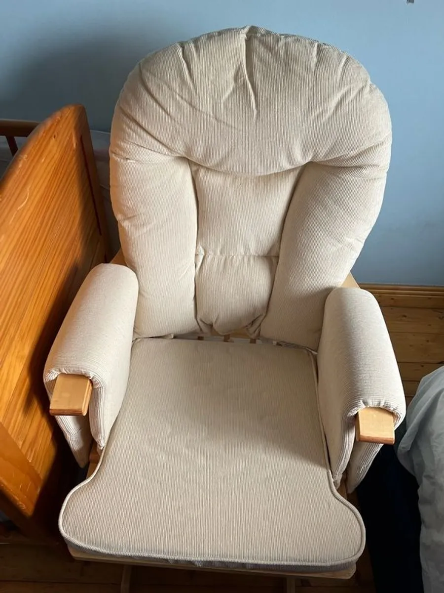 Nursing Chair - Image 3