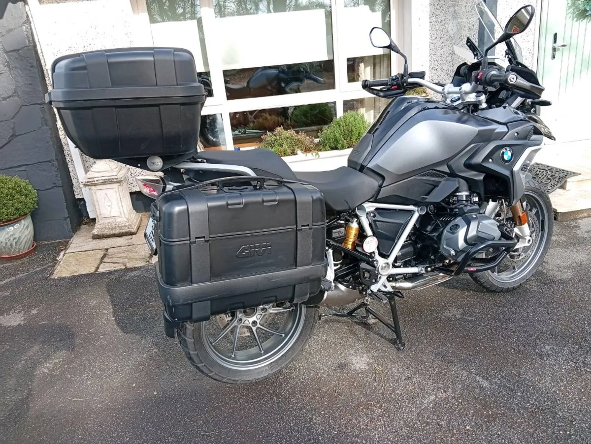 BMW Motorcycle - Image 2