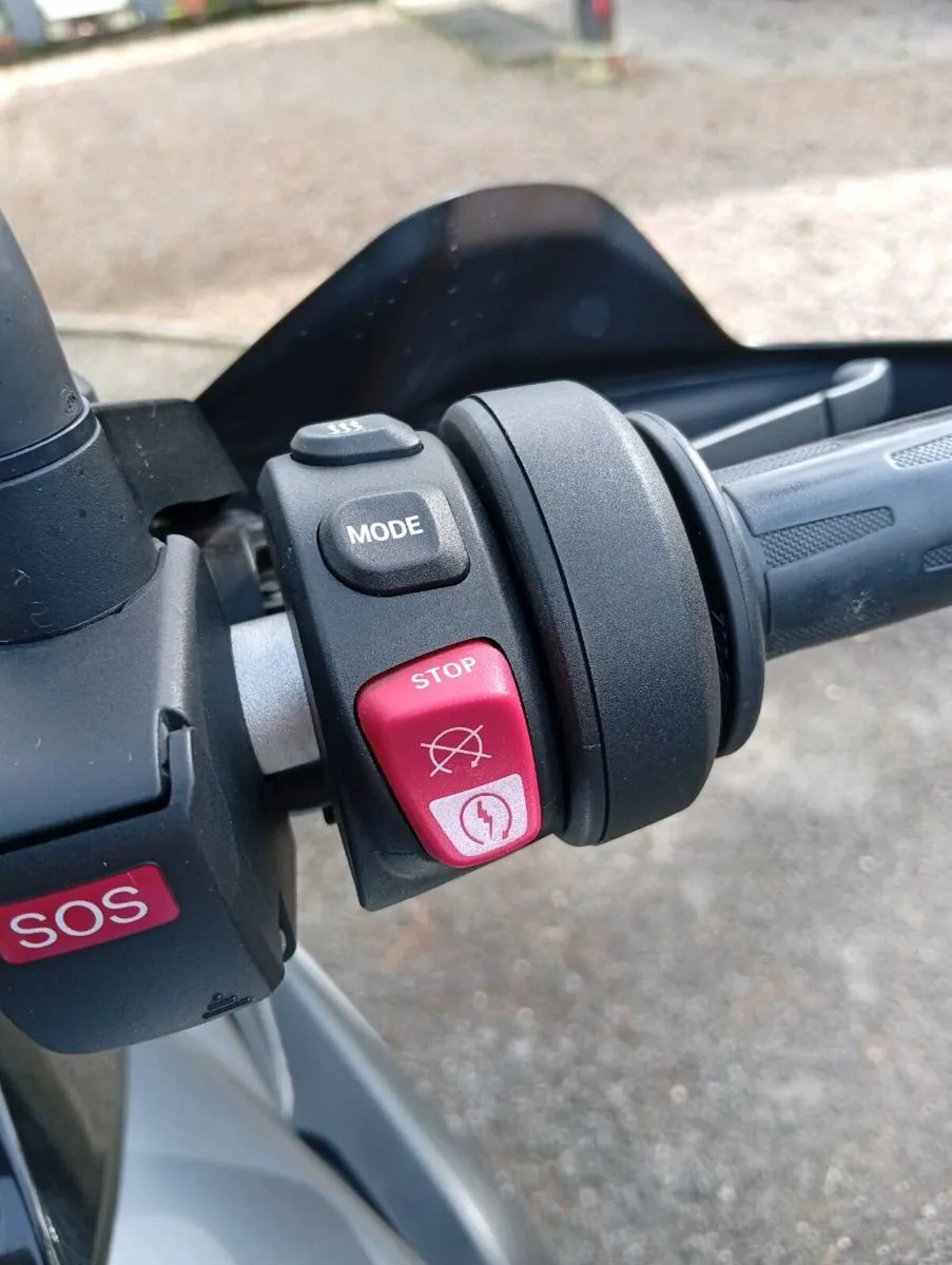 BMW Motorcycle - Image 3