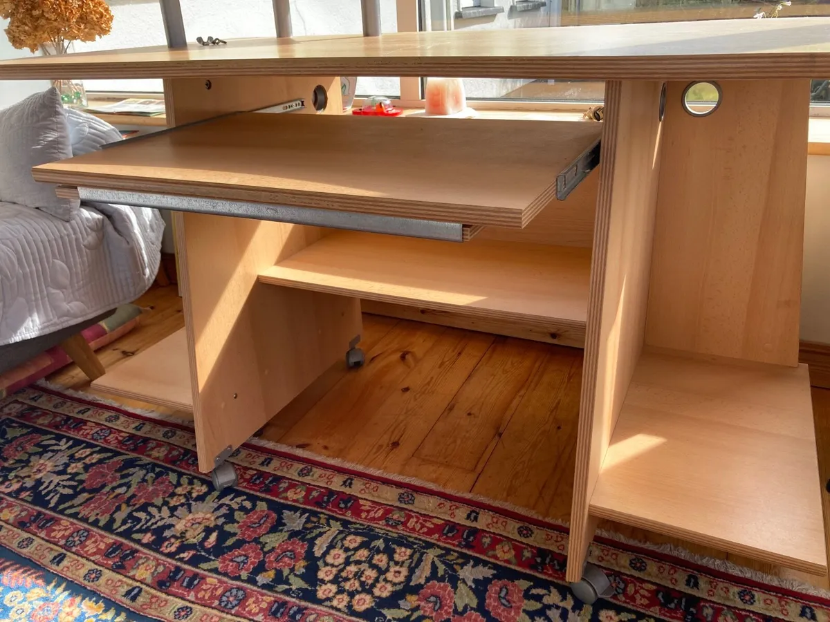 Office desk - Image 2