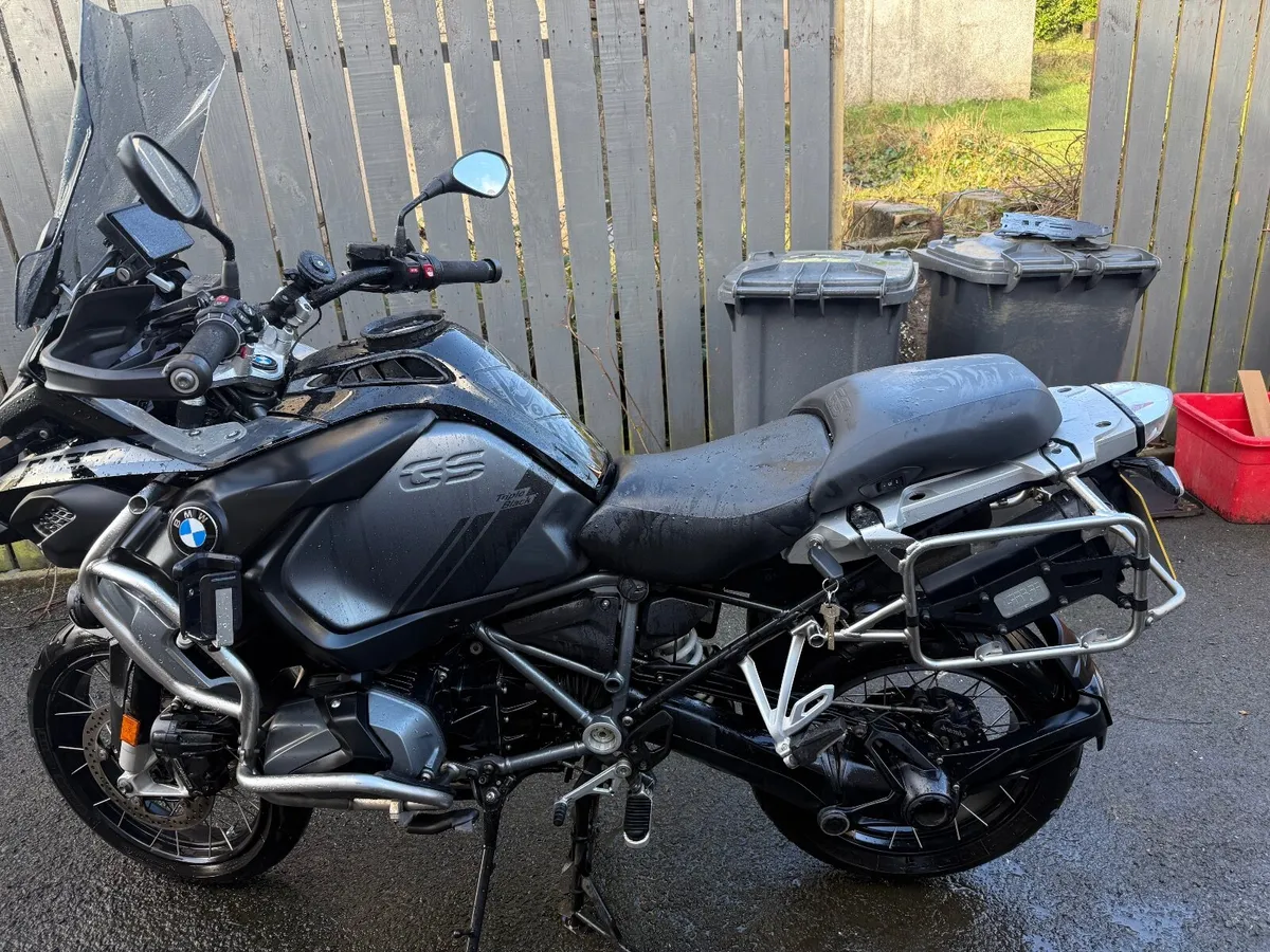 BMW R 1250 GS Adventure 2021 triple Black - Image 4