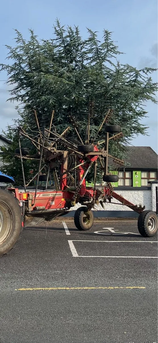 Massey Ferguson rake - Image 1